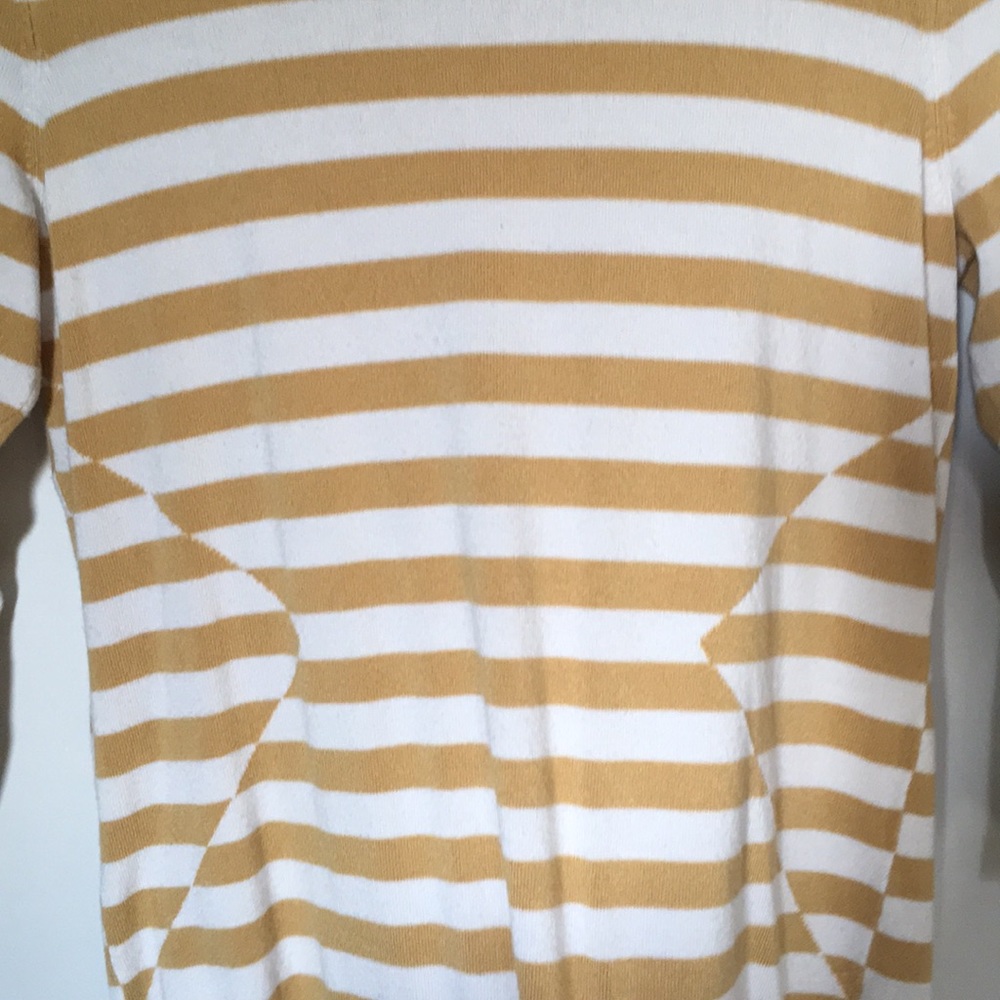 Sweater - Picture 2 of 5